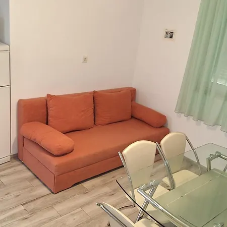 Apartment Mastelic 3 トロギール